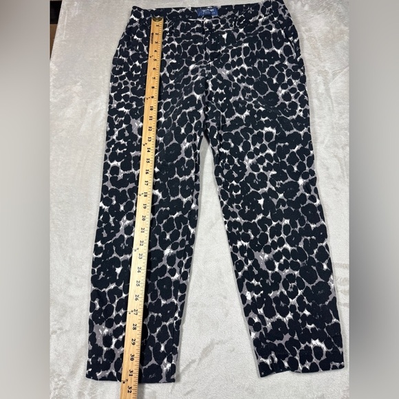 Old Navy Mid Rise Harper Cropped Leopard Animal Print Cotton Blend Pants 4 Reg - Picture 6 of 16
